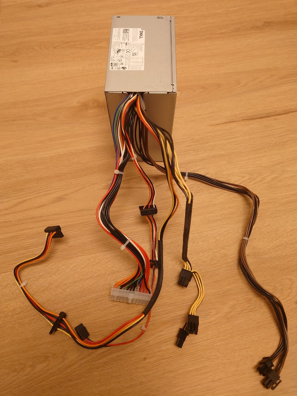 Dell Custodie: Dell AC460EGM-00 Netzteil - 460Watt – Usato da Zürich venduto da Almohammed
