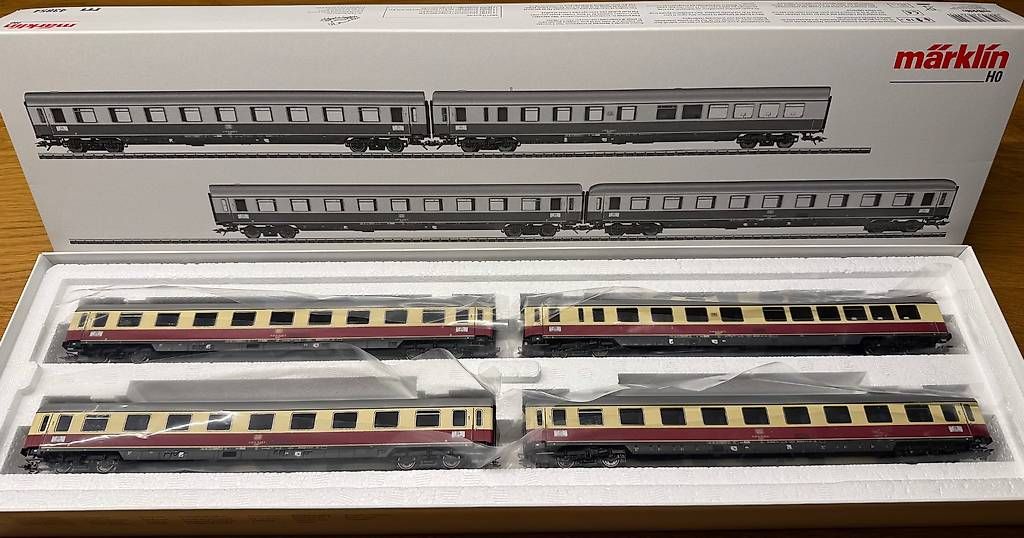 Märklin Modellini di ferrovie: Märklin TEE-Helvetia komplett – Usato da Biberstein venduto da Aerosmith 1