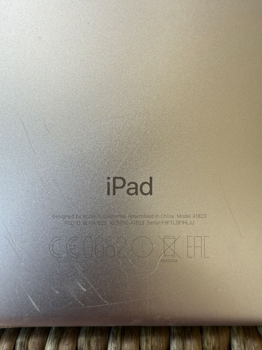 Apple Tablet PC: Apple iPad, 32GB, 5. Generation – Usato da Luzern venduto da Emlu20 4