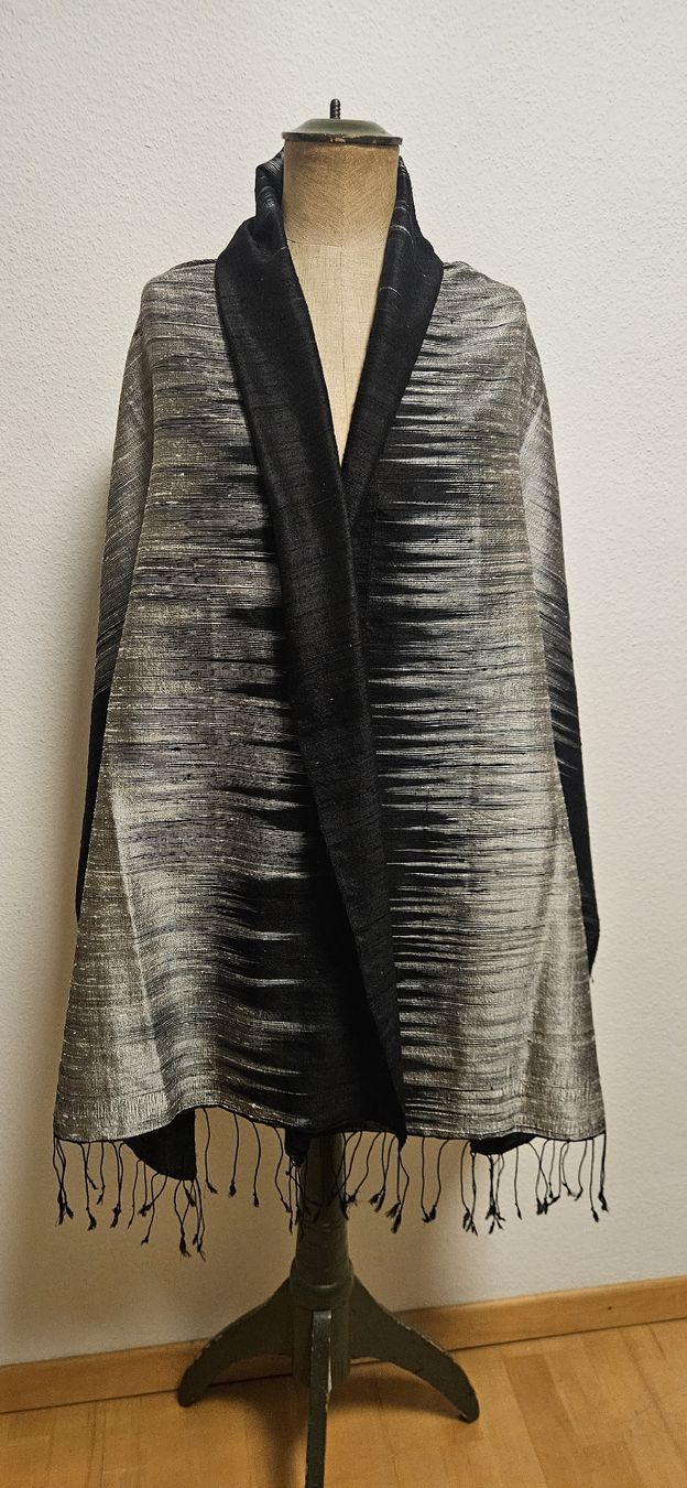 Foulard & Sciarpe: Schal Jim Thompson 100% Seide schwarz/silber gemustert – Nuovo (secondo la descrizione) da Luzern venduto da mon_vr75 4