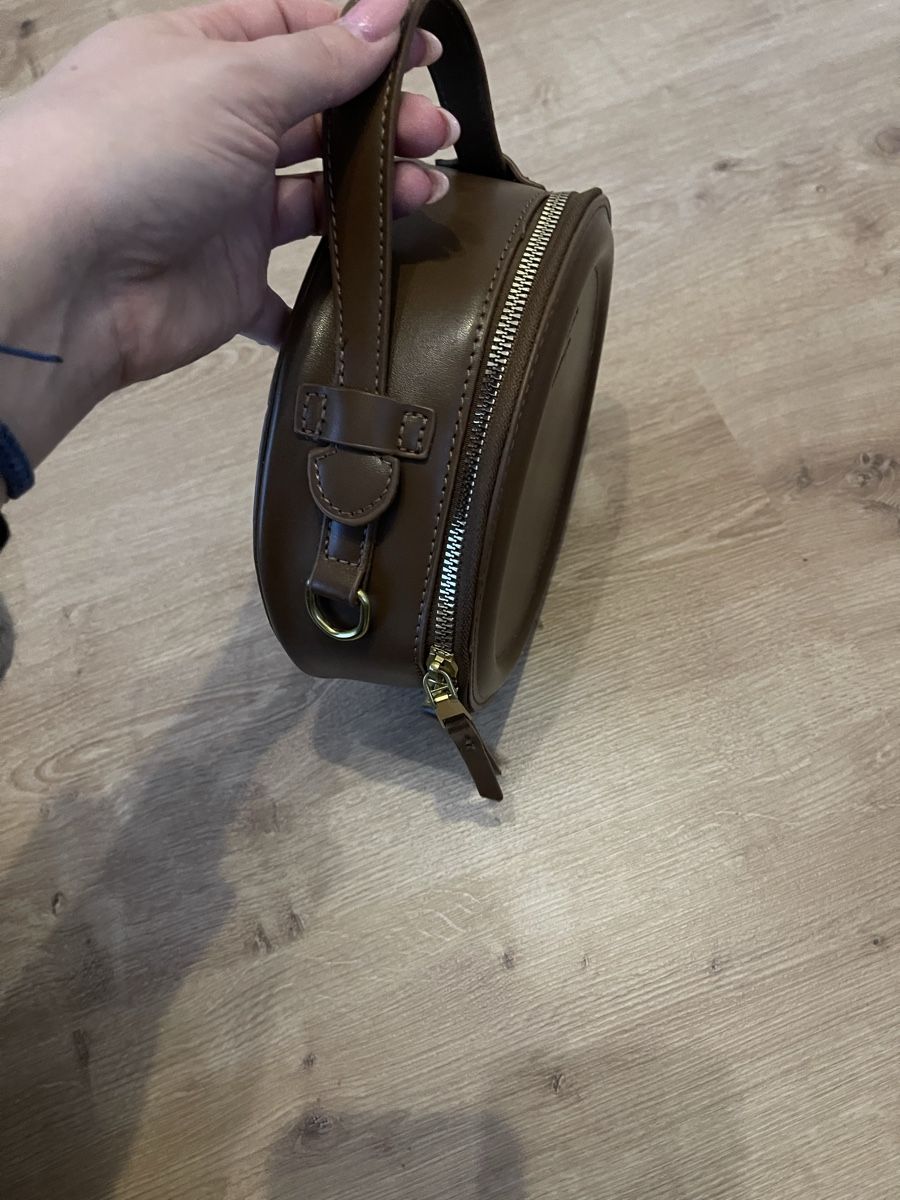 Shein Borse da donna: Trendige runde Handtasche in Braun – Usato da Bremgarten AG venduto da arl_8nbf 3
