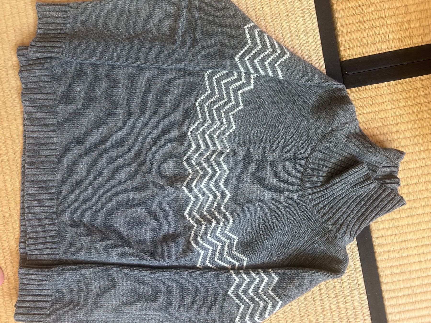 Twothirds Pullover & Sweatshirts: Strickpulli Twothirds Small – Gebraucht aus Unterseen von soc_9jdx