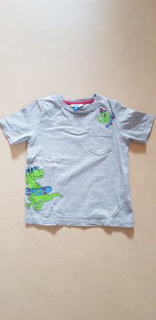Cooles T-Shirt mit Dino Motiv, Grösse 110,