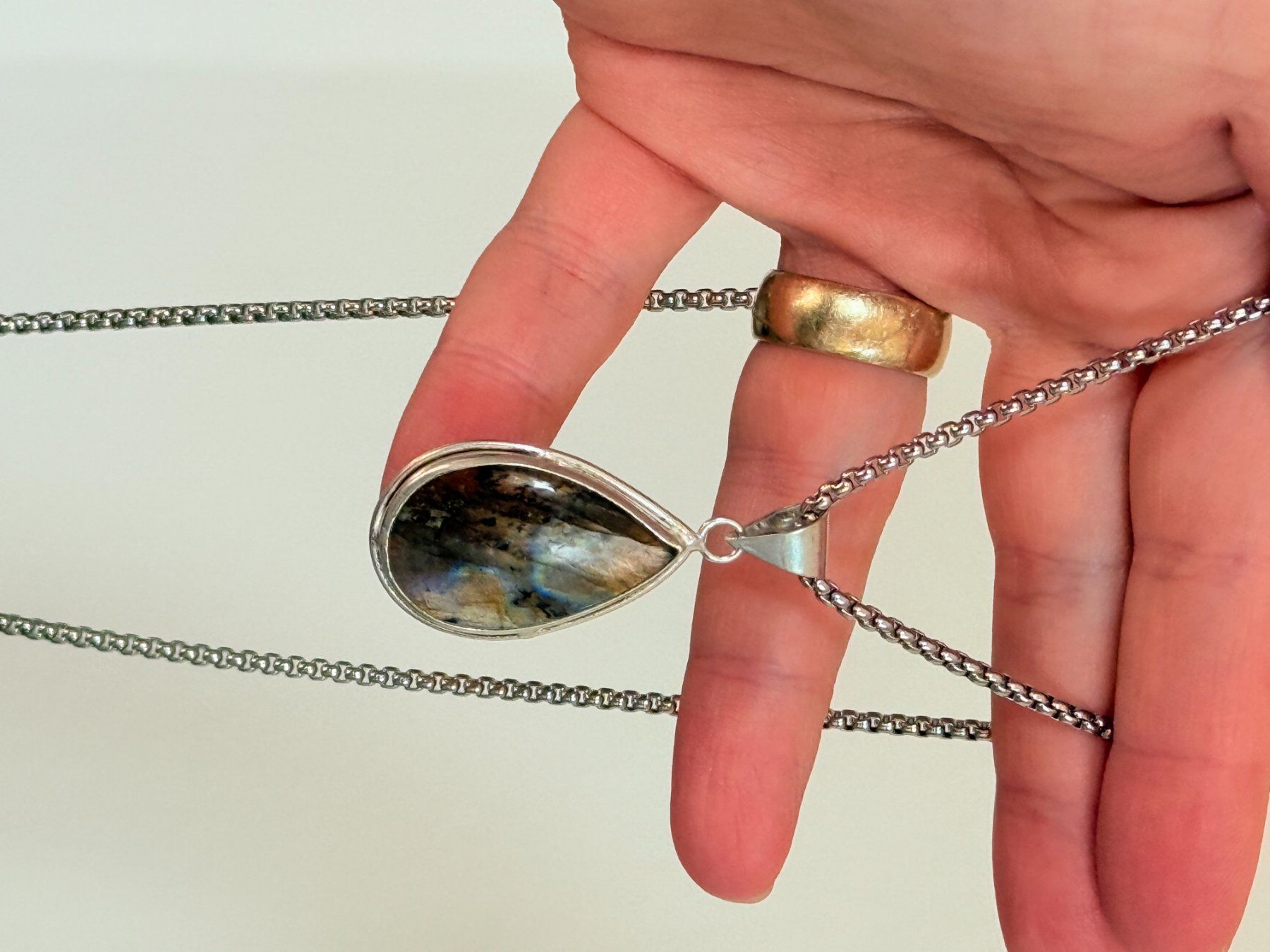 Catenine: Collier Labradorite Naturelle Élégant – Nuovo e nell'imballaggio originale da Genève venduto da AGBERG 6