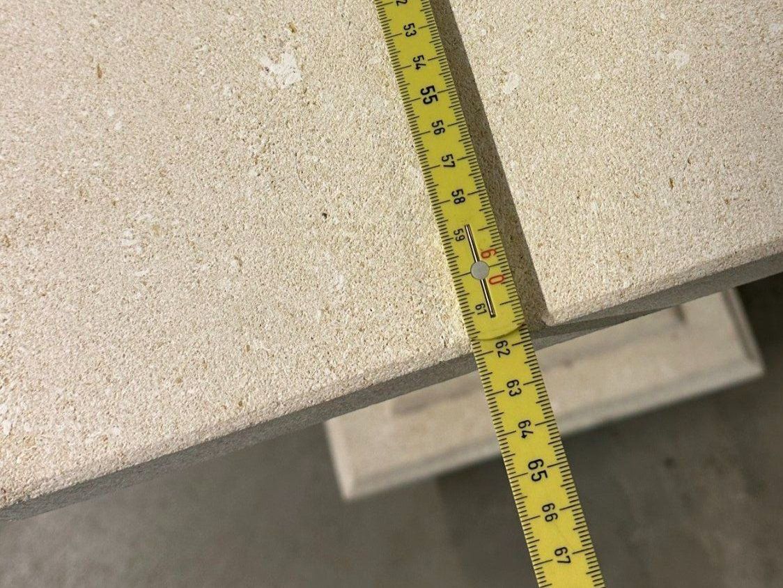 Altri mobili: Sandstein Tischfuss - Sockel für Skulptur oder Tisch – Usato da Luzern venduto da Lager6640 3