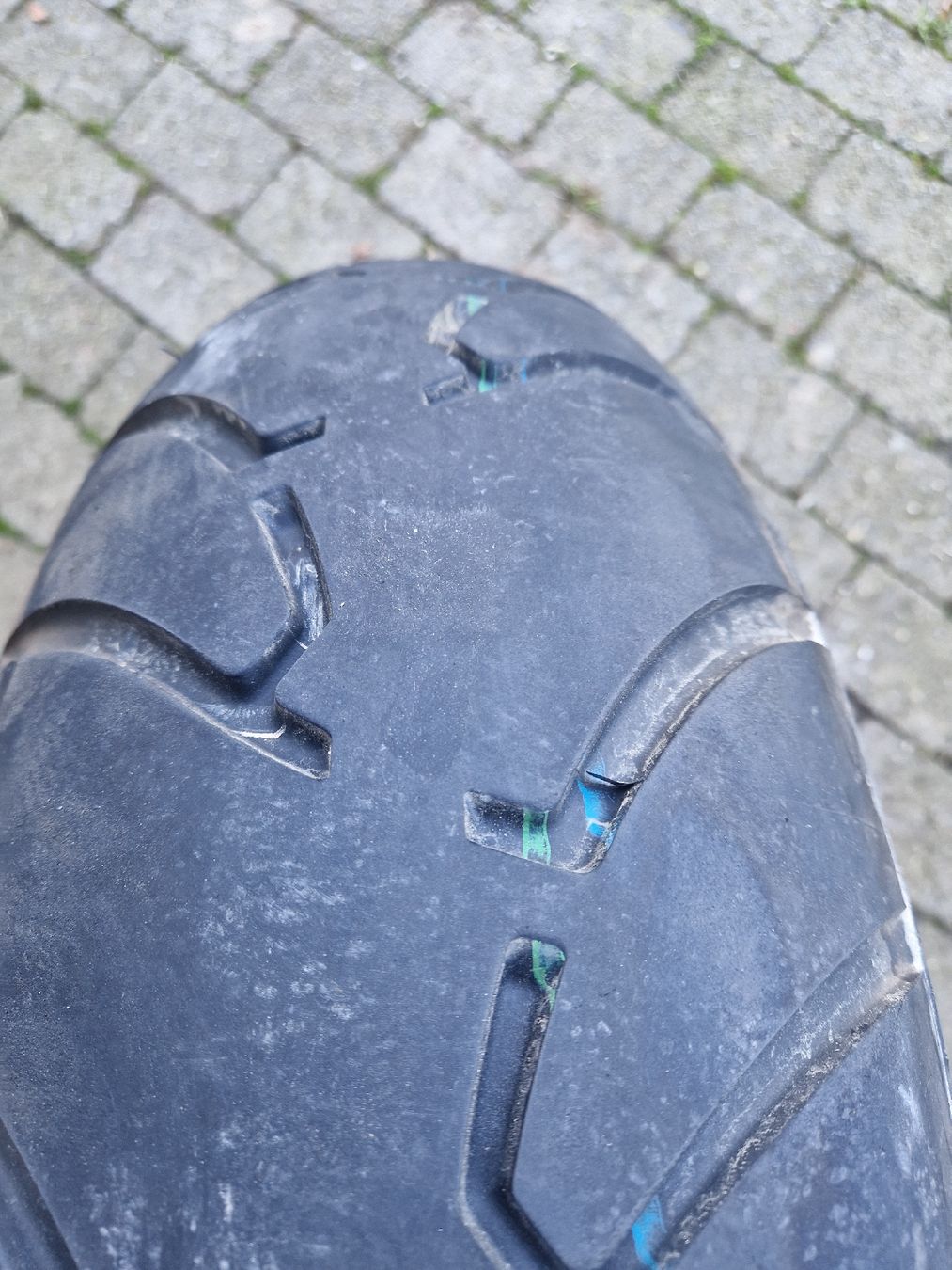 Bridgestone Pneus & Kompletträder: Brigstone 200/50r18 Neuwertig – Gebraucht aus Roggliswil von Jakobli1 2
