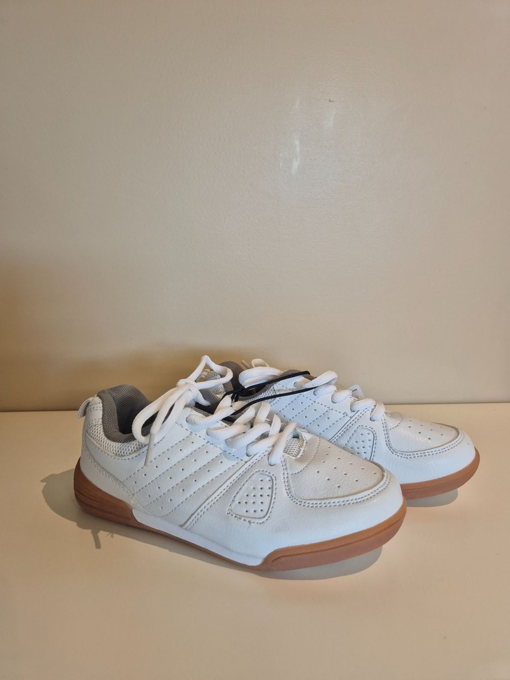 Scarpe per ragazzi: Turnschuhe weiss, Gr. 32 – Nuovo (secondo la descrizione) da Dietikon venduto da grafad 1