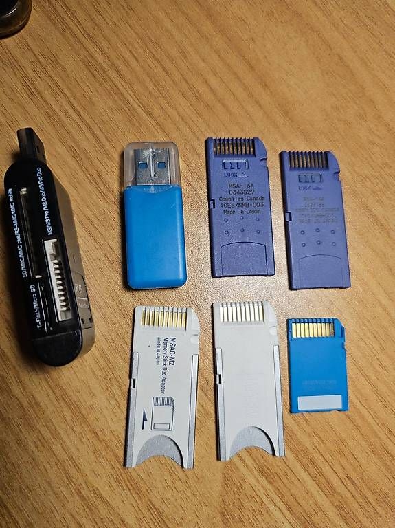 Schede di memoria: Sony Memory Stick Set zu verkaufen. – Usato da Urdorf venduto da frischfish 1