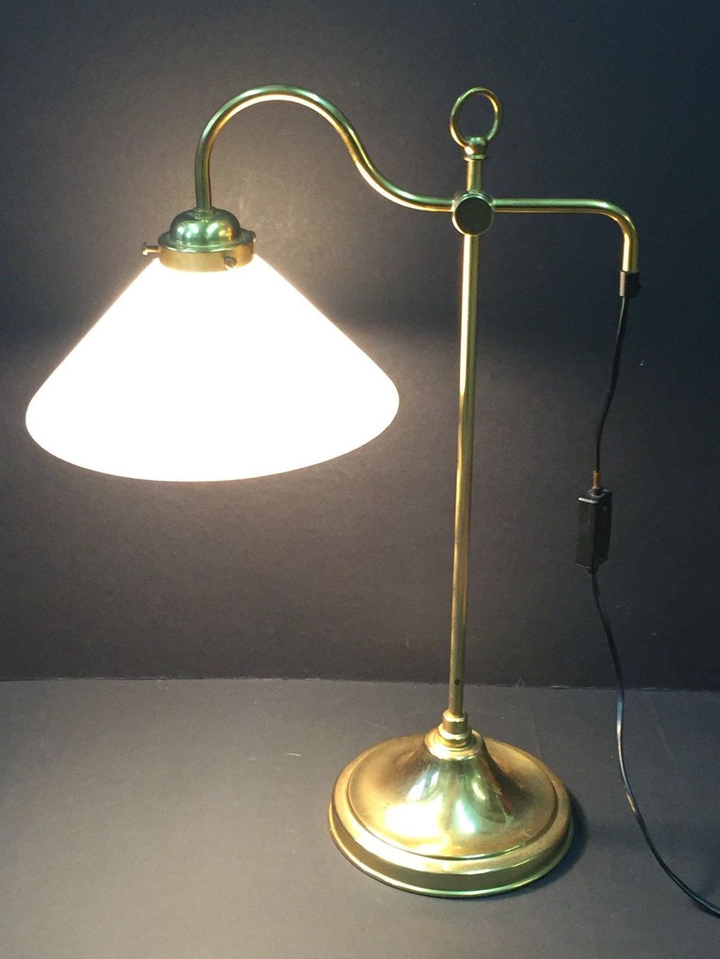 Lampade: Art Deco Lampe mit Opalinglas – Usato da Schaffhausen venduto da vintageville 8