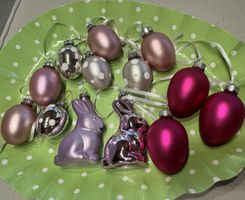 11 Ostereier & 2 Hasen aus Glas