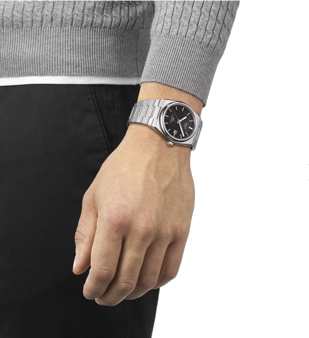 Tissot Orologi: TISSOT PRX 40MM POWERMATIC 80 schwarz – Nuovo e nell'imballaggio originale da Brugg AG venduto da Wristdeal 4