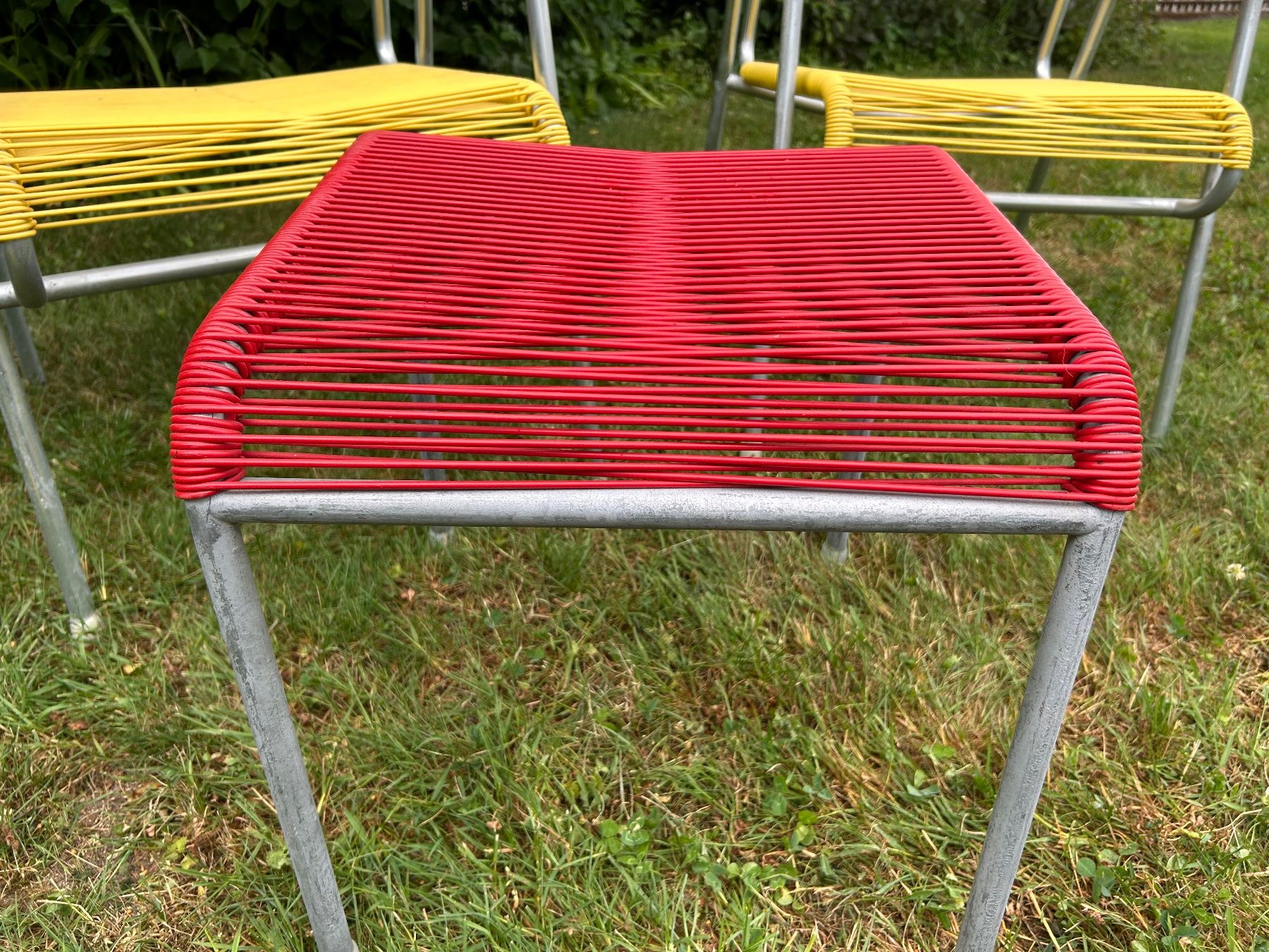 Poltrone: 2 Spaghetti-Sessel mit 2 Spaghetti-Hockern – Usato da Murten venduto da zia_6czz 5