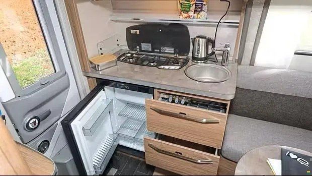 Tabbert Veicoli da campeggio: Tabbert Rossini 450 E.  Gepflegter Wohnwagen – Usato da Domat/Ems venduto da armincasa 7