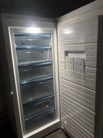 Neuwertiger Gefrierschrank No Frost