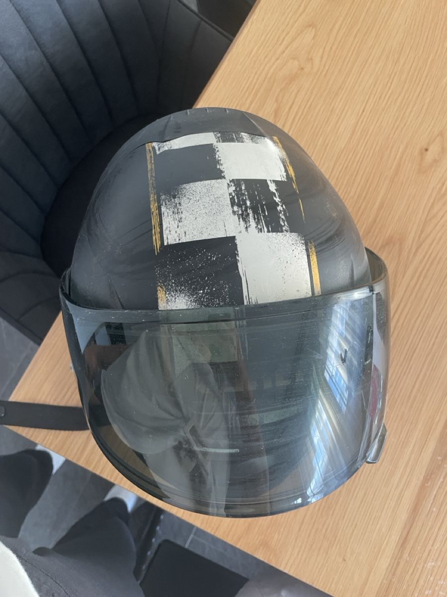 Shoei Caschi & visiere: Shoei Motorradhelm mit Visier – Usato da Schwerzenbach venduto da coccanella