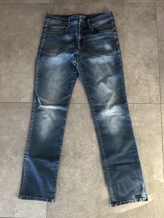 Jeans Benetton blu, taglia 30 dare una seconda vita