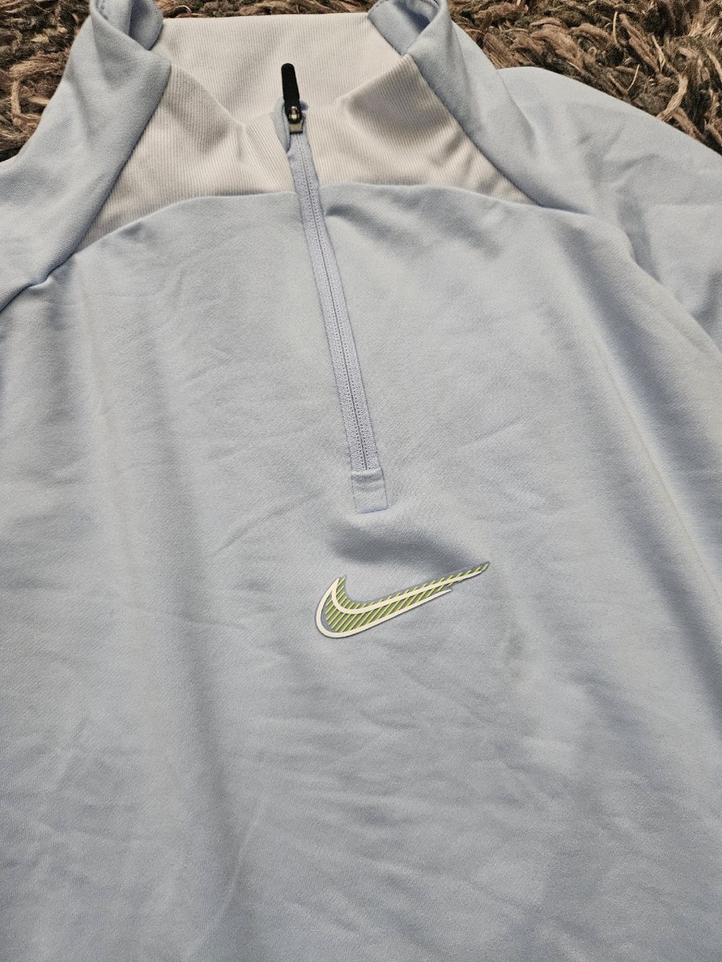 Nike Maglioni & Felpe: Nike Dri Fit Pullover Gr.M – Usato da Emmenbrücke venduto da TopGato 1