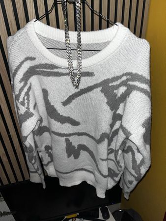 Modernes Streetwear Outfit 