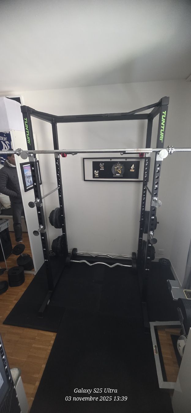 Tunturi Hometrainer: Cage de squat / Power Rack de marque Tunturi  – Usato da Lausanne venduto da lun_5f6l