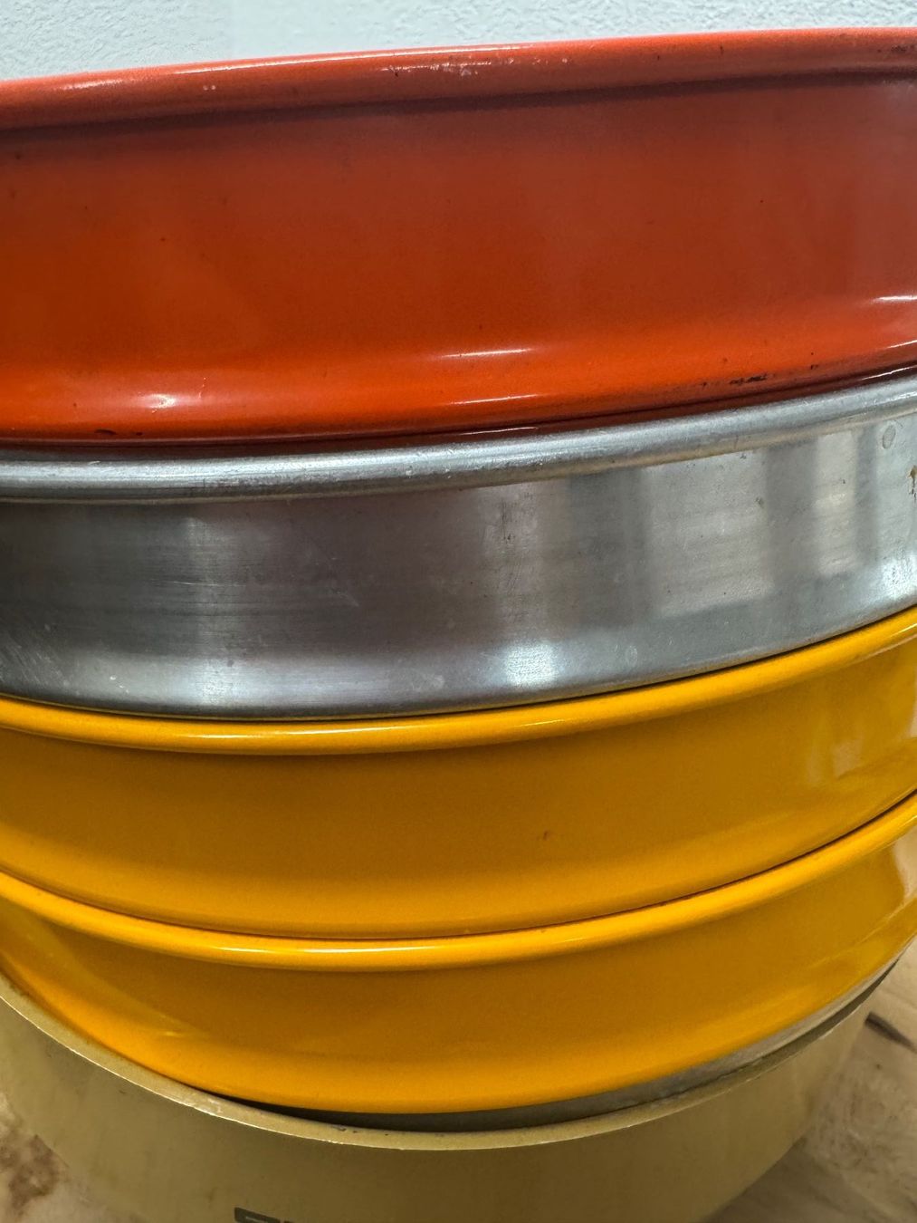 Sigg Elettrodomestici da cucina: SIGG Dörrex Obst-Dörrgerät mit 4 Dörrgitter – Usato da Holziken venduto da brockolino 2