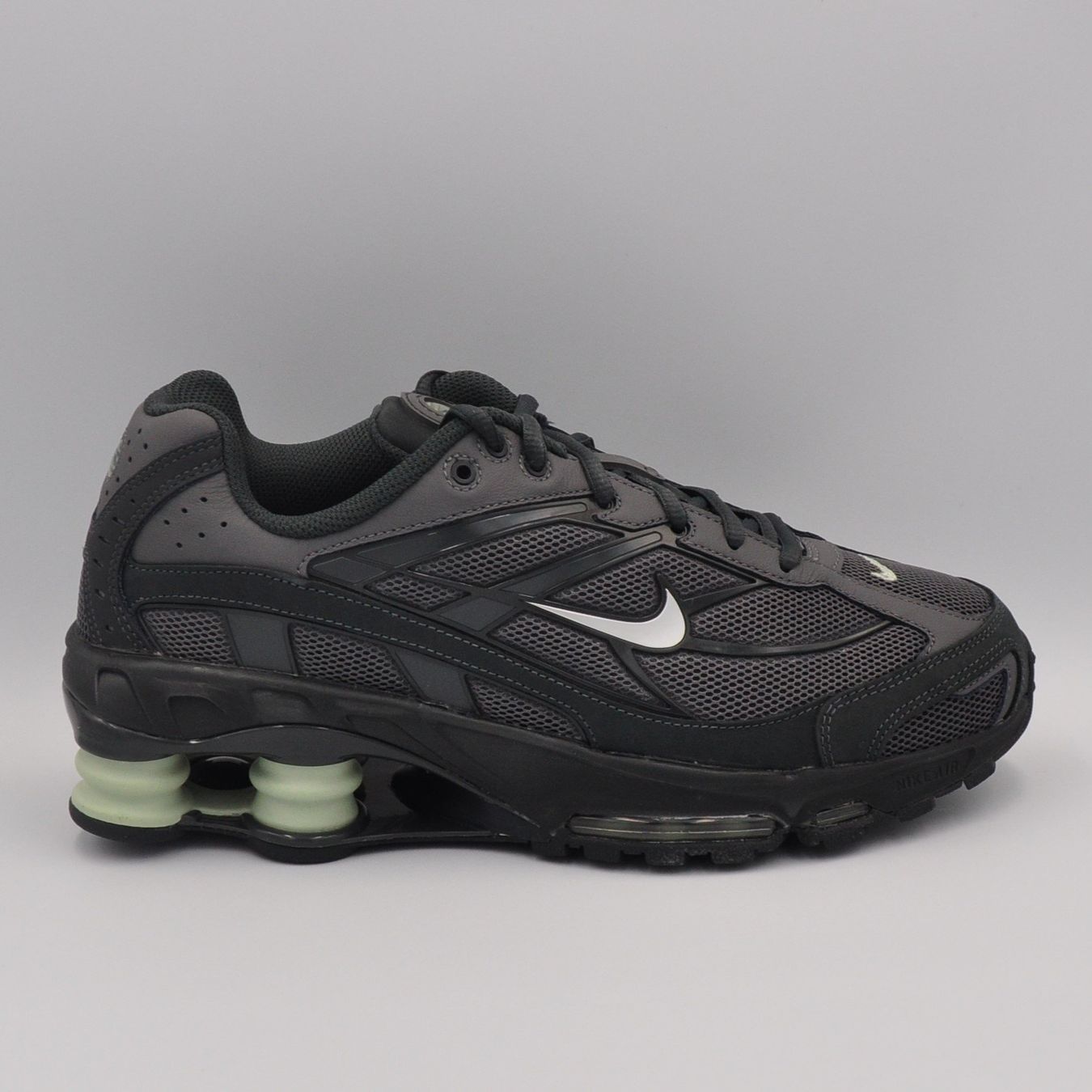 Nike Scarpe da uomo: Nike Shox Ride 2 42 – Nuovo e nell'imballaggio originale da Bern venduto da SneakerheavenLT 1