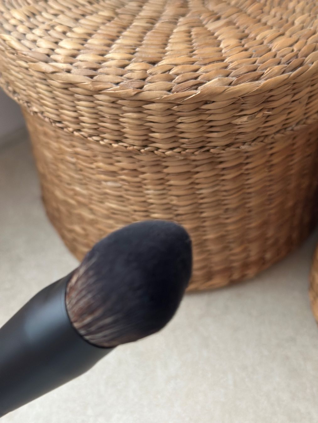 Make-up: MORPHE V102 - DENSE EDGED FOUNDATION BRUSH Pinsel, NEU – Nuovo e nell'imballaggio originale da Zürich venduto da methee1107 5