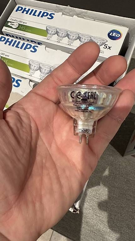 Philips Lampade: Philips CorePro LED spot GU5.3 – Usato da Pfäffikon ZH venduto da narteq 3