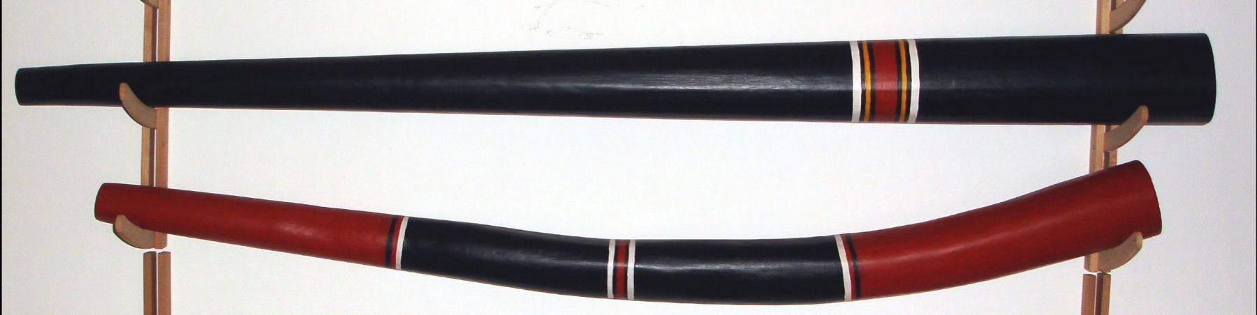 Wandhalterungen: Didgeridoo - Wandhalterung – Neu (gemäss Beschreibung) aus Marbach SG von Mmyway