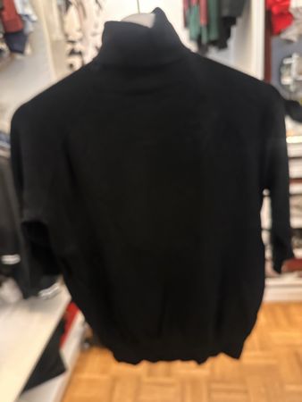 Schwarzer Rollkragenpullover, Grösse L