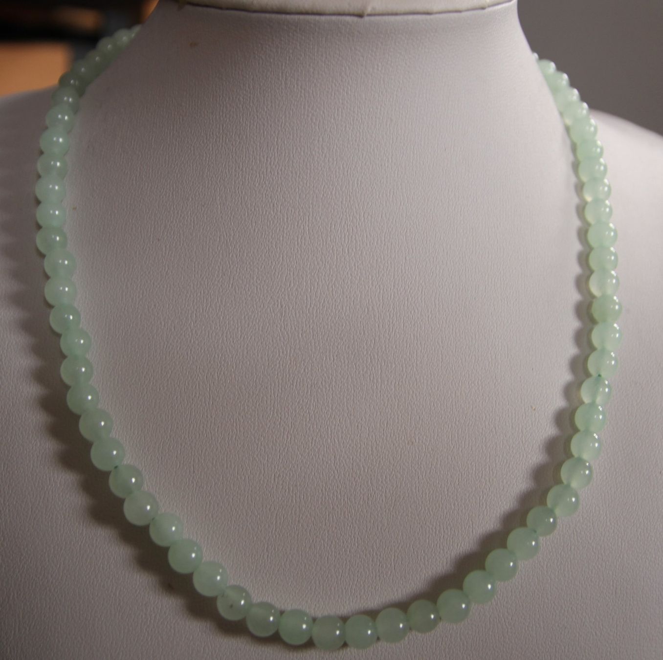 Ketten: NEU: Jade Halskette Collier Kette Schmuck – Neu (gemäss Beschreibung) aus Matten b. Interl von EdelsteineInterlaken