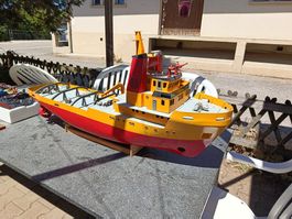 RC Modellschiff und Fernsteurung