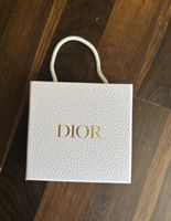 Weiße Dior Geschenkbox