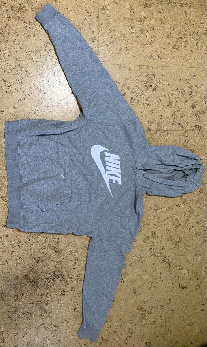 Nike Pullover & Sweatshirts: Nike Pullover grau Grösse M – Gebraucht aus Dürrenäsch von jan_68tx