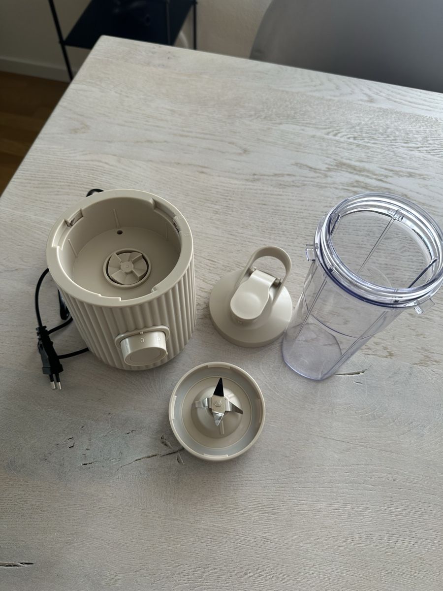SilverCrest Elettrodomestici da cucina: Silvercrest Smoothie Maker 300W kaum benutzt – Nuovo (secondo la descrizione) da Liestal venduto da Busra99 1