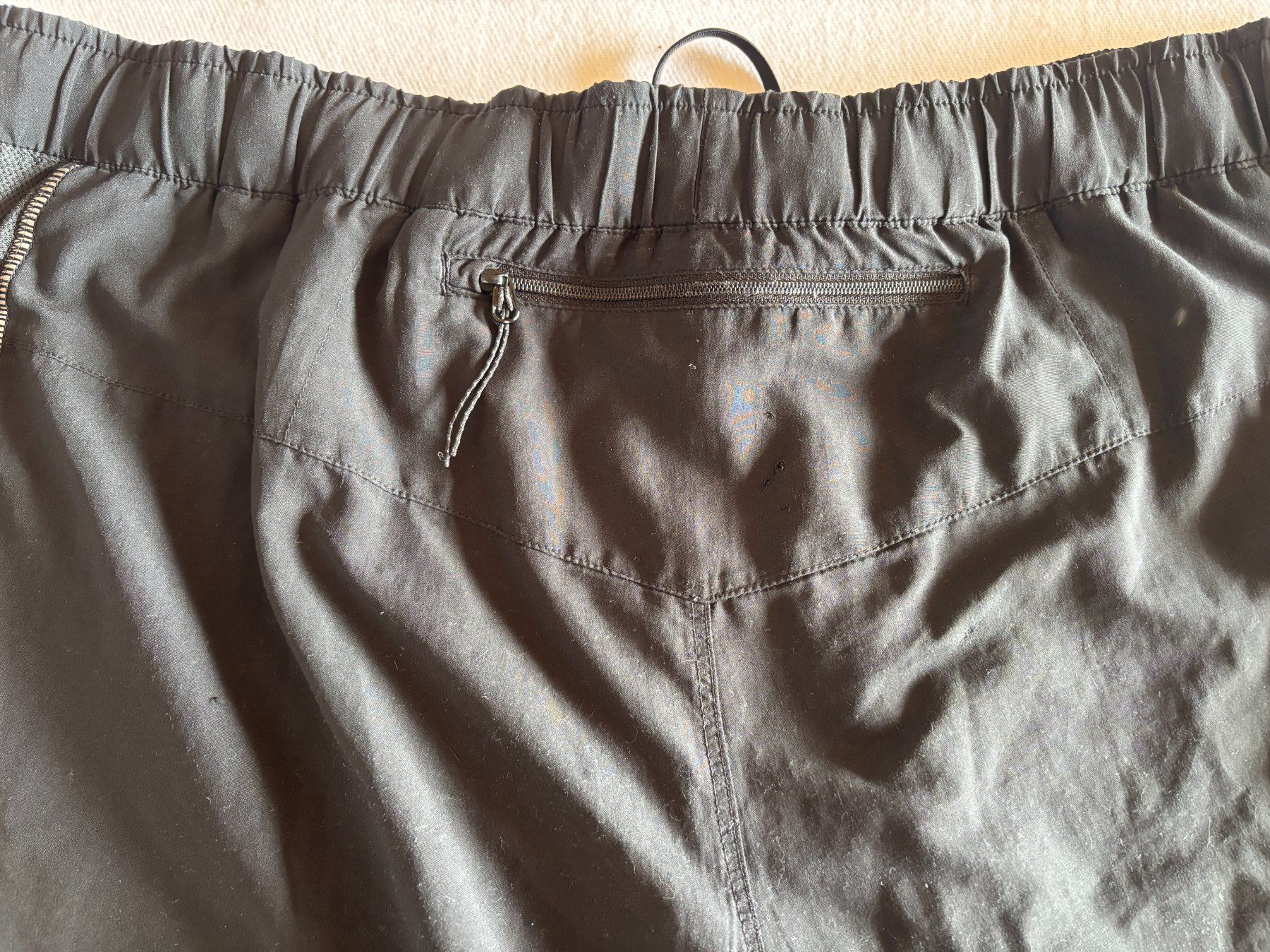 Salomon Hosen: Short Trail Salomon 2in1 7" – Gebraucht aus Lamboing von emi_l6xc 1
