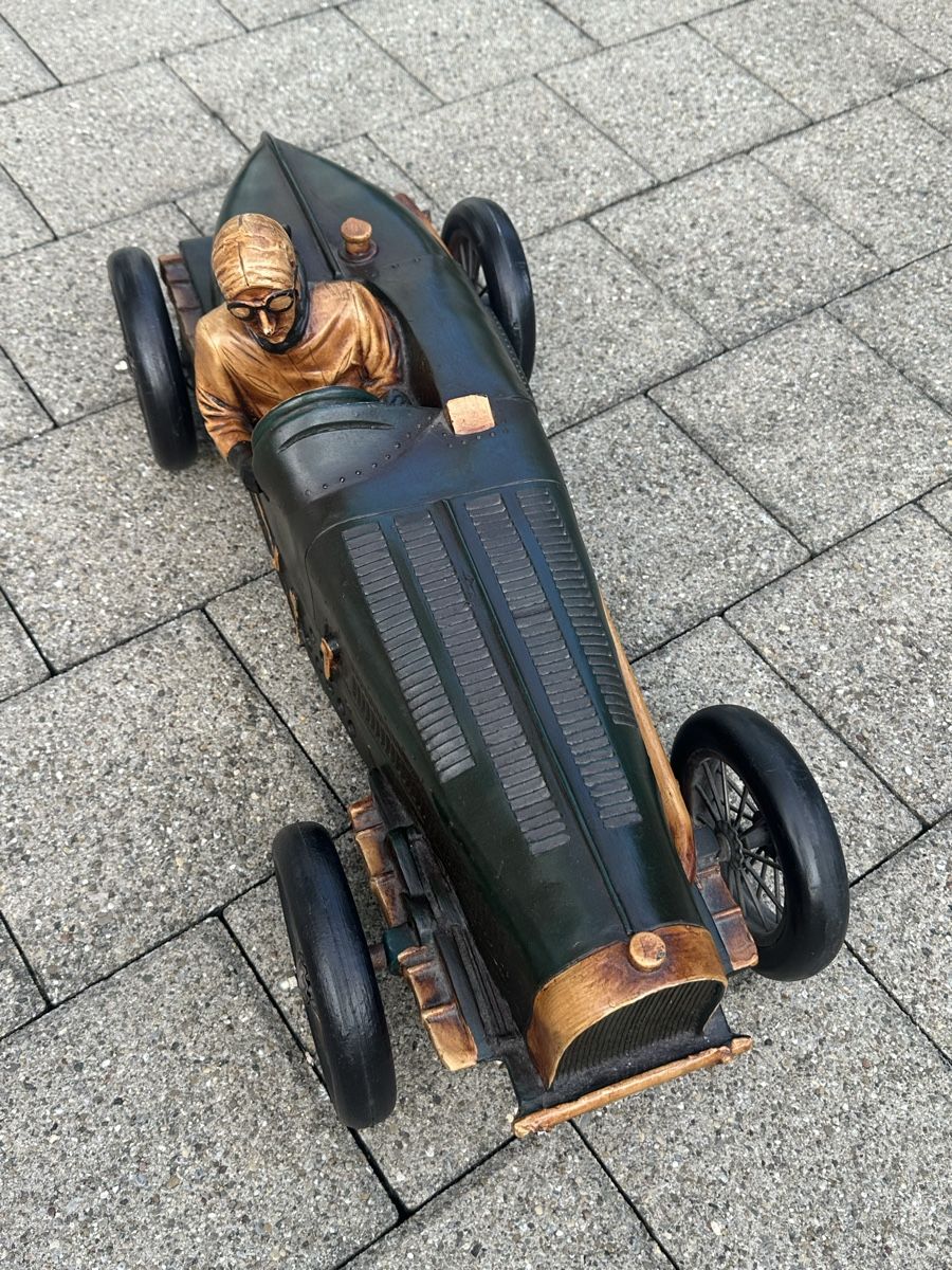 Tutte le decorazioni: Coole Bugatti Figur mit Fahrer - Dekorobjekt – Usato da Erlenbach ZH venduto da Kerli1