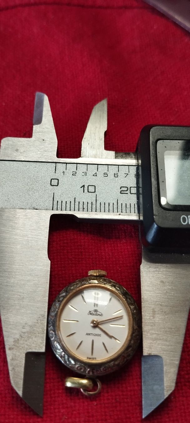 Ciondoli: Pendentif montre vintage argent – Usato da La Chaux-de-Fonds venduto da jac_9llg 6