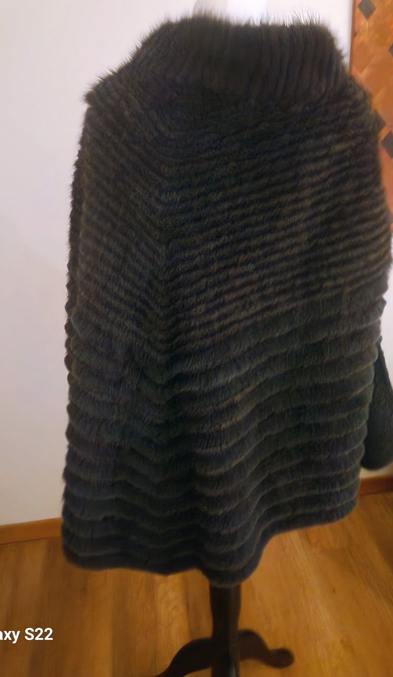 Altro in Moda donna: Cape, bleu marine en fourrure max et moi – Usato da Nyon venduto da bet_g2rh 2