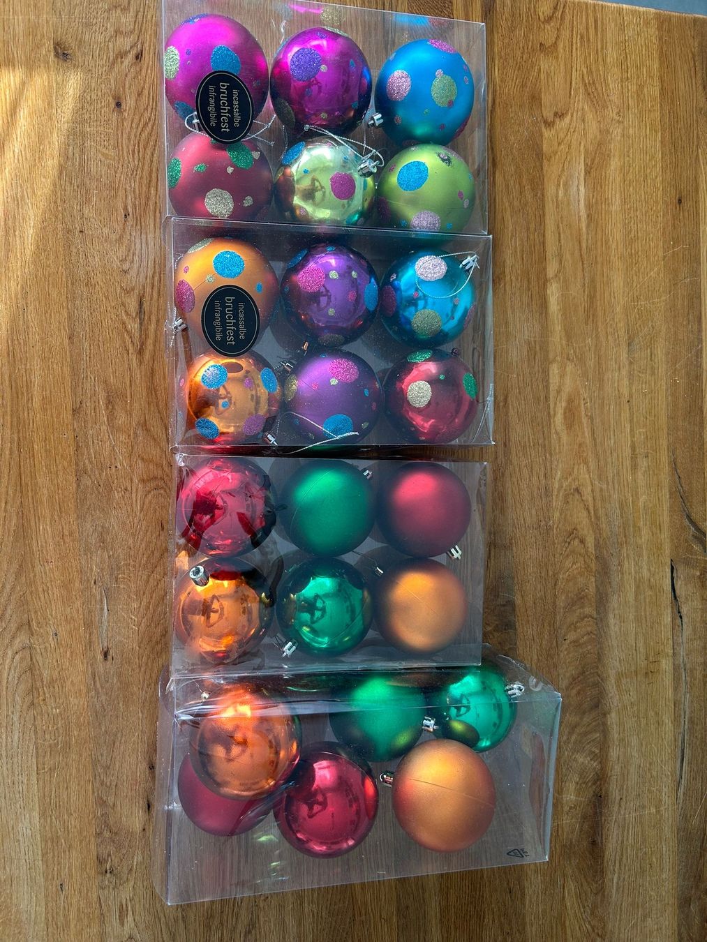 Migros Alle Dekorationen: Weihnachtskugeln bruchsicher Set – Gebraucht aus Stansstad von Martman19 3