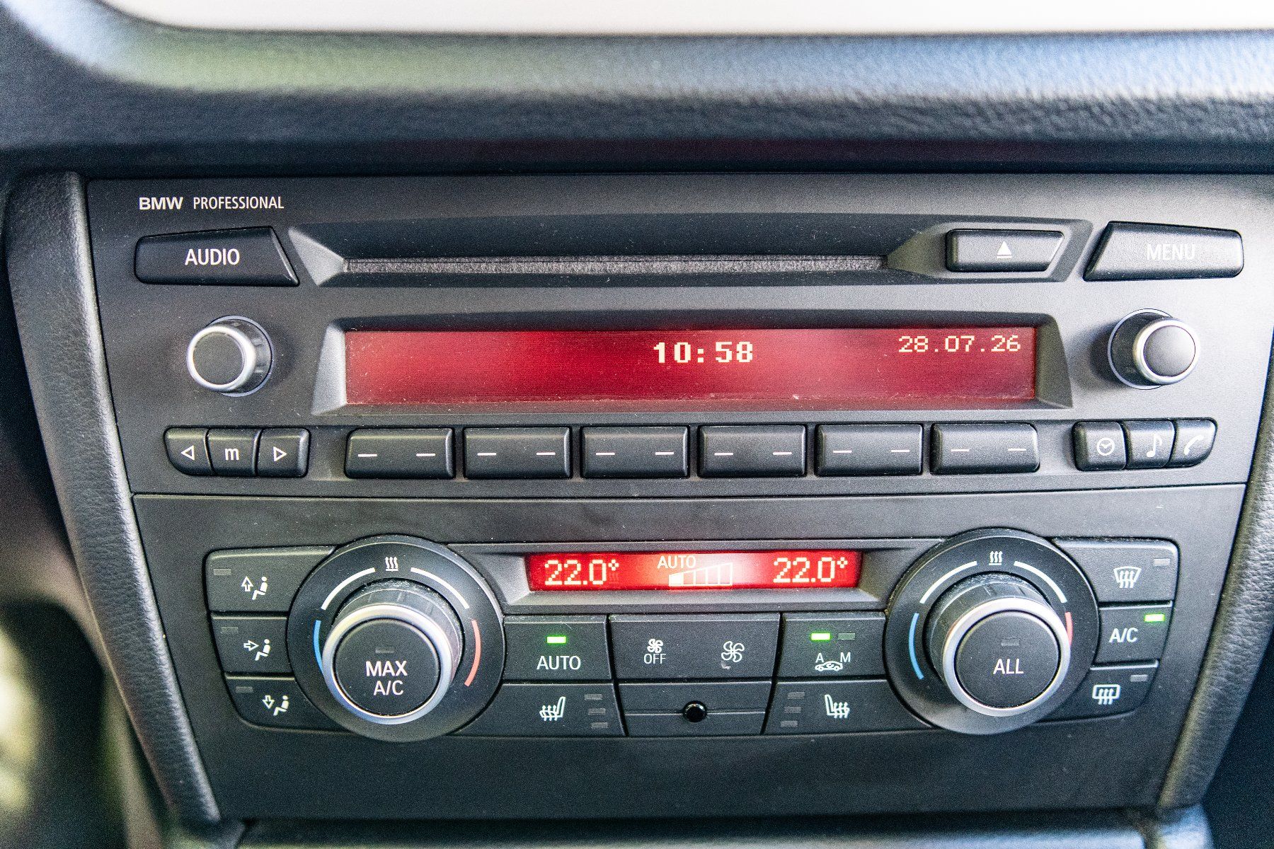 BMW Autos: BMW X1 xDrive18d – D'occasion à Gross par hawaiianindicat 5