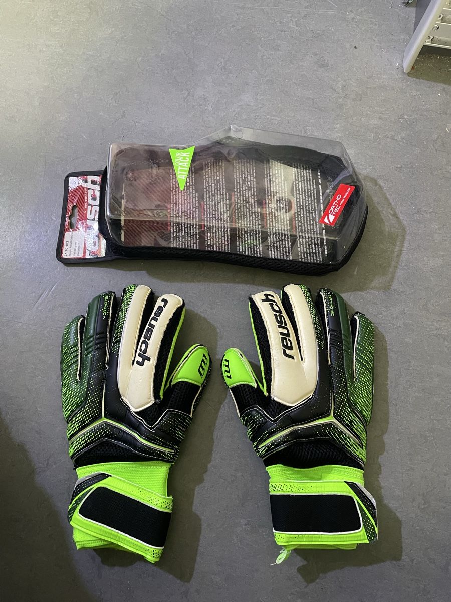 Reusch Sonstige Accessoires für Herren: Reusch Torwarthandschuhe Gr.9 – Gebraucht aus Kerns von jol_h6f8