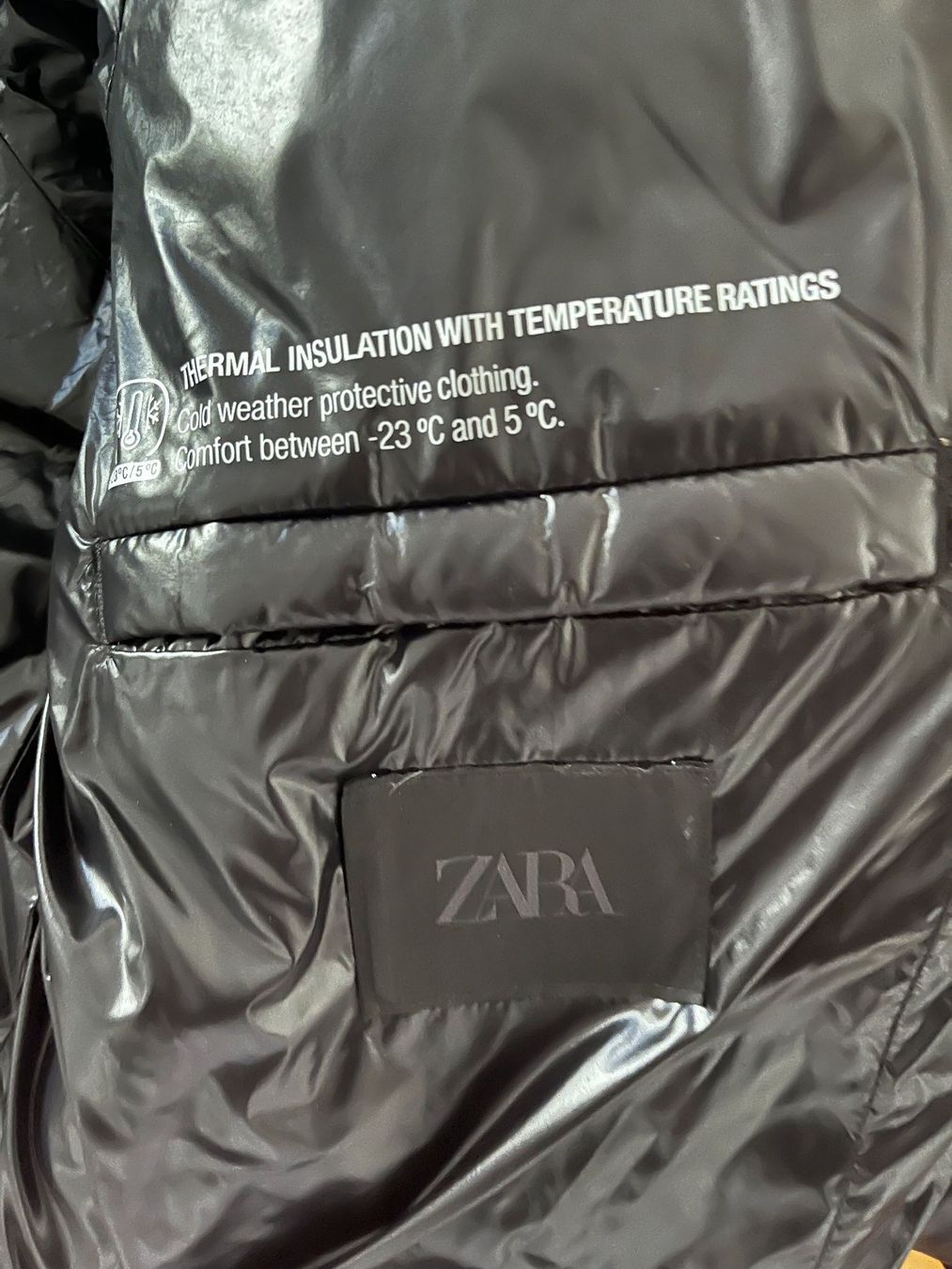 Zara Vestes: ZARA - shiny Puffer (Grösse S) – Neuf (Voir description) à Visp par scallyuri 3