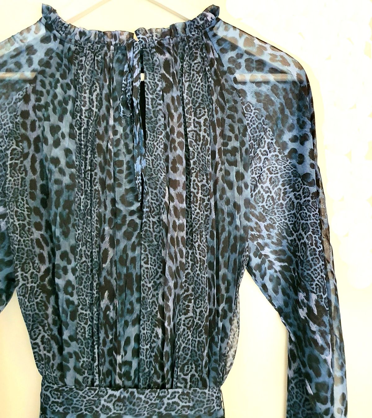Vestiti: Warehouse Leo Print Plisiertes Midikleid – Nuovo e nell'imballaggio originale da Weiach venduto da sim_8s27 6