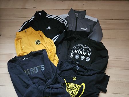 YB Pullover 3x S, 1x M, Adidas Jacke S, Puma Jacke S