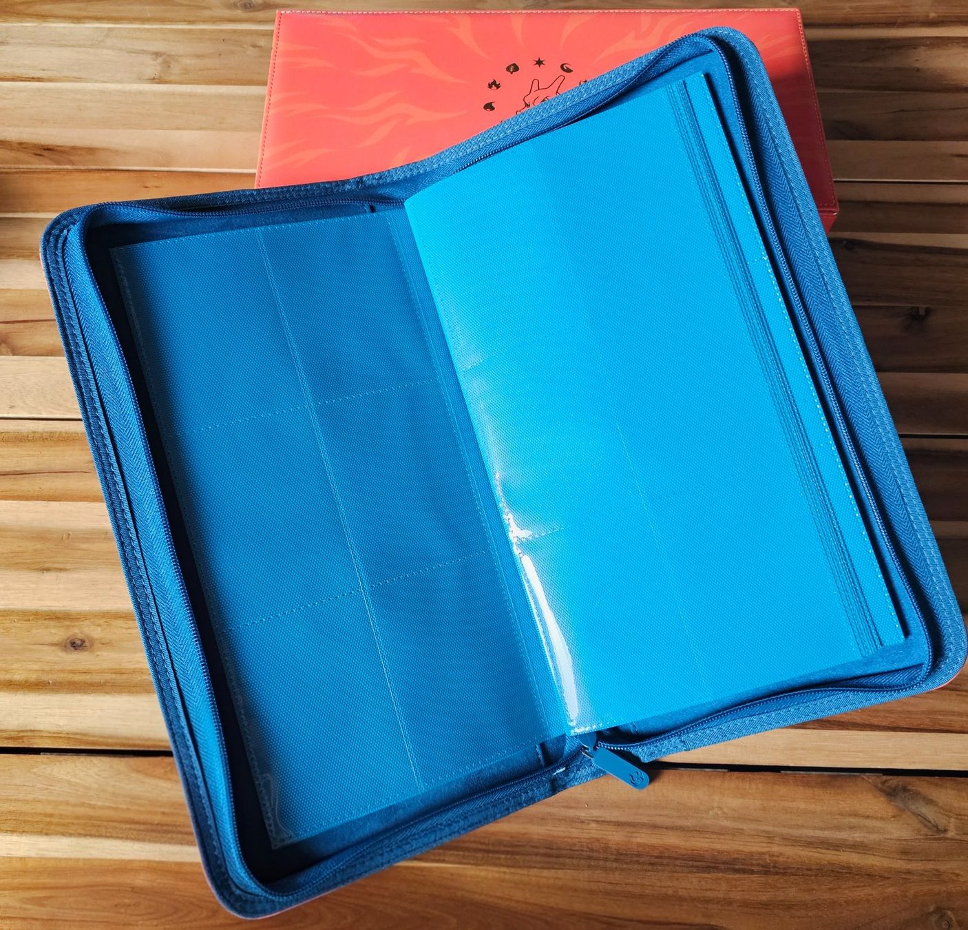 Pokémon Spielzeuge: Orginal Pokemon Charizard Glurak Binder & Box Hochwertig – Gebraucht aus Alpnach Dorf von FrankyFranks 1