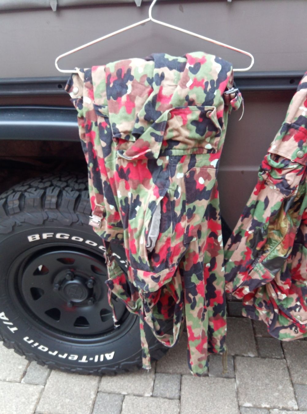 Schweizer Armee Uniformen: Kampfanzug Schweizer Armee Taz 83 – Gebraucht aus Safenwil von  4