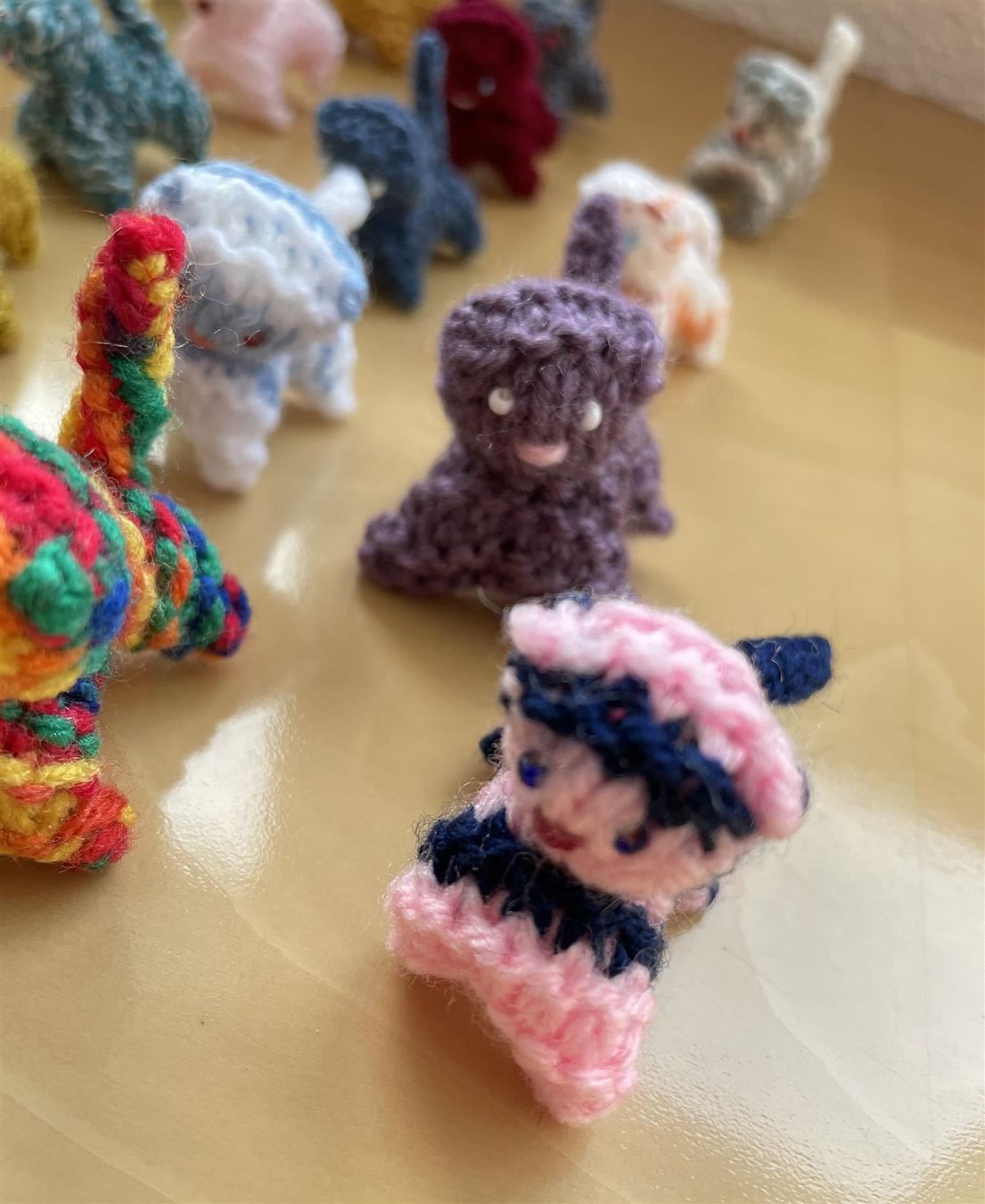Statuette: handgestrickte Katzenbabys div. Farben – Nuovo e nell'imballaggio originale da Diepoldsau venduto da preisparadies-ch 2