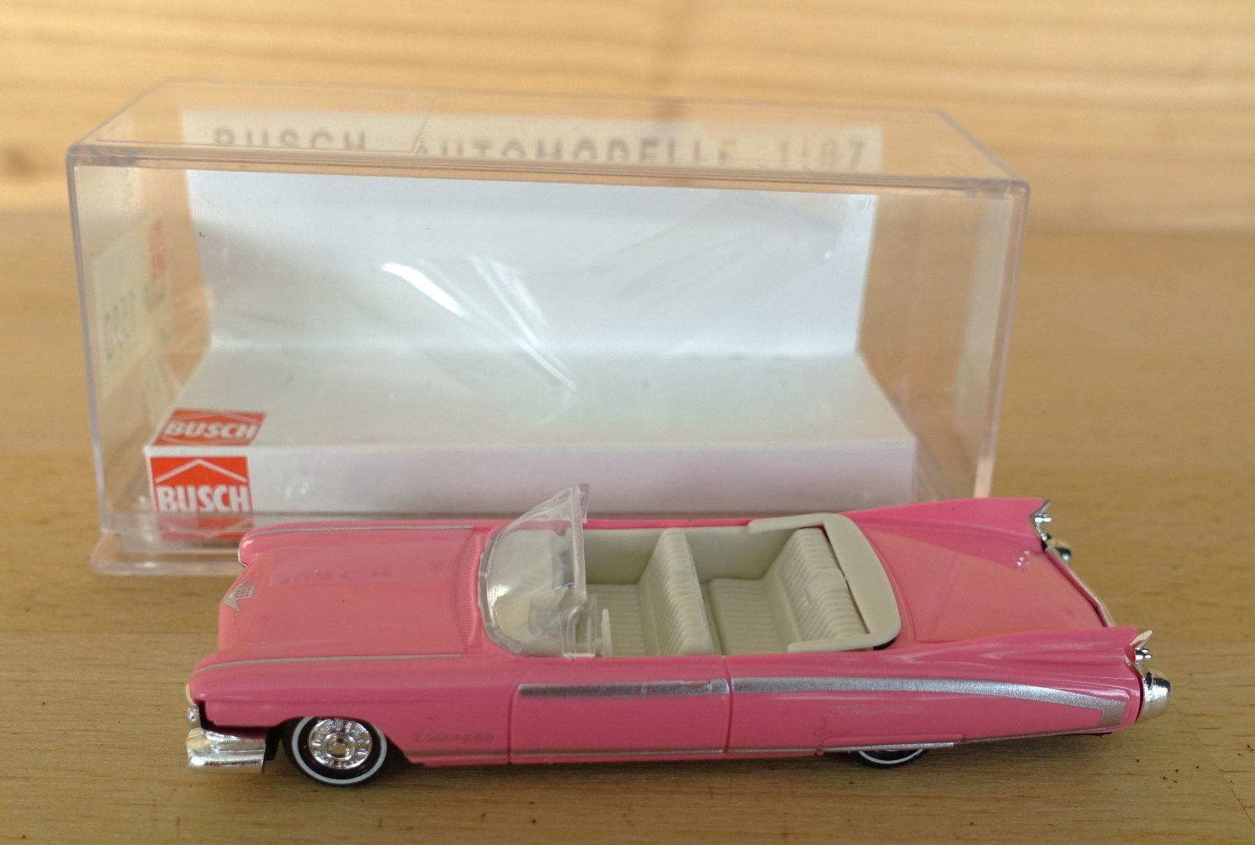 Cadillac Modellini d'auto: Cadillac Eldorado '59. Busch Art. 45110. – Nuovo (secondo la descrizione) da Horw venduto da SwissSteamMemories 1