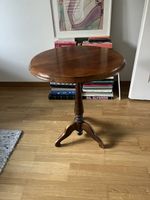 Antiker Beistelltisch