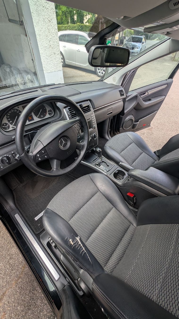 Mercedes-Benz Automobili: Mercedes B180 2009. Getriebedefekt. Export/Bastler – Difettoso da Niederglatt ZH venduto da dim_rvh9 3